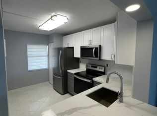 11346 Taft St, Hollywood, FL 33026