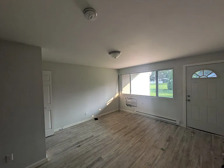 129 Cosey Beach Ave #3AA — Photo 2