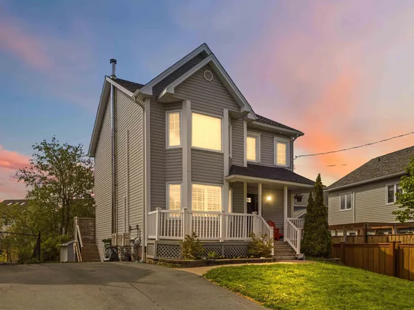 24 Morris Lake Dr, Halifax, NS B2V 2V8