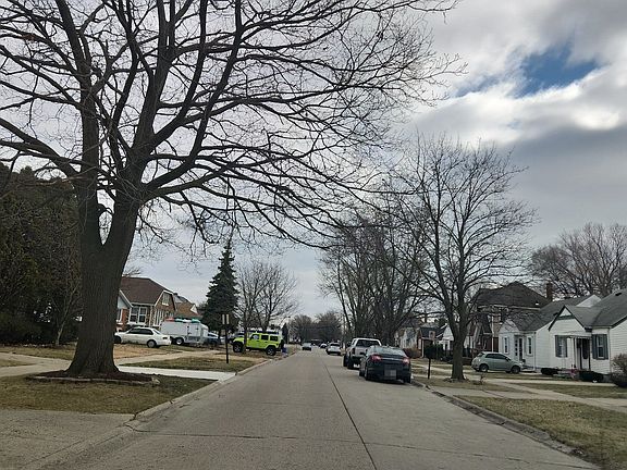 5th image of 2105 Keppen Blvd