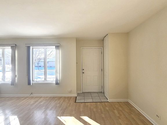3rd image of 726 E Old Willow Rd #104-C