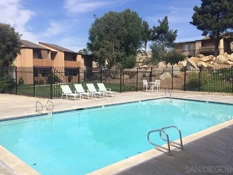 1051 Rock Springs Rd #220 — Photo 12