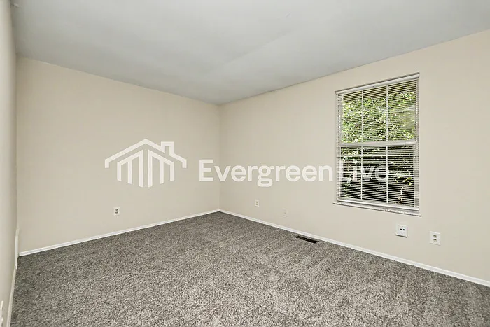 7647 Mount Hood Dr — Photo 10