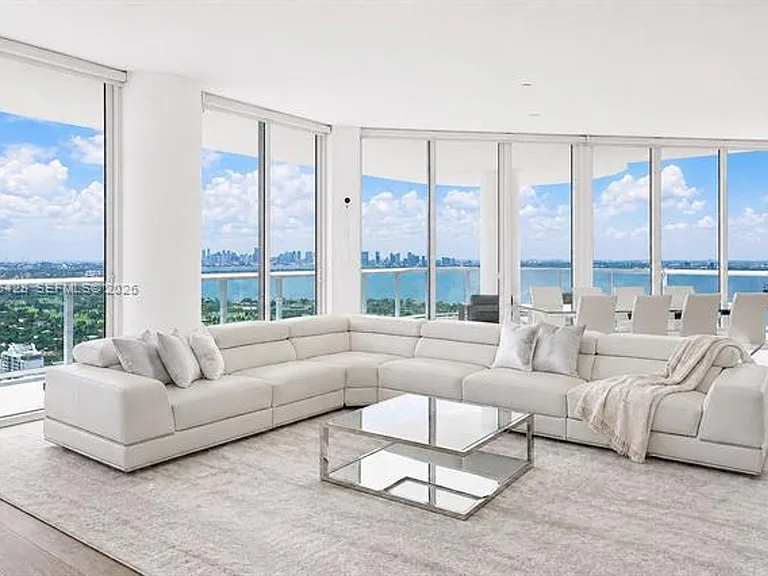 6365 Collins Avenue Cu #7 — Photo 2