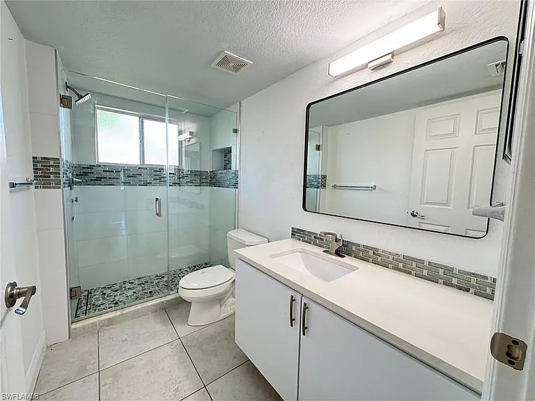 8244 Key Royal Cir #615 — Photo 6