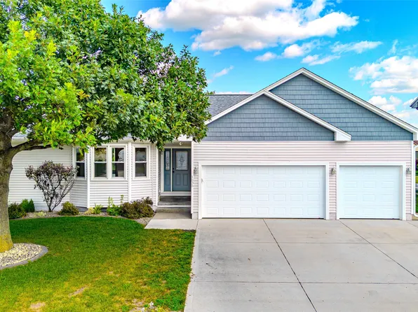 1635 Ashwood Dr, Altoona, IA 50009