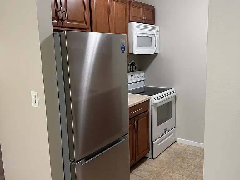 2106 Pauline Blvd #301 — Photo 3