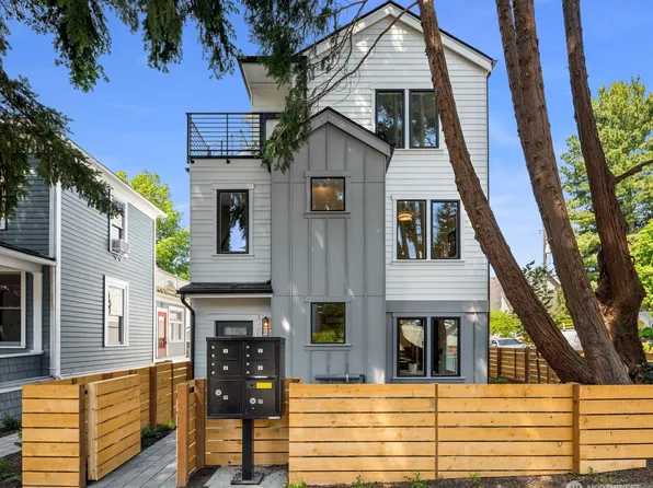 6761 25th Avenue NW, Seattle, WA 98117