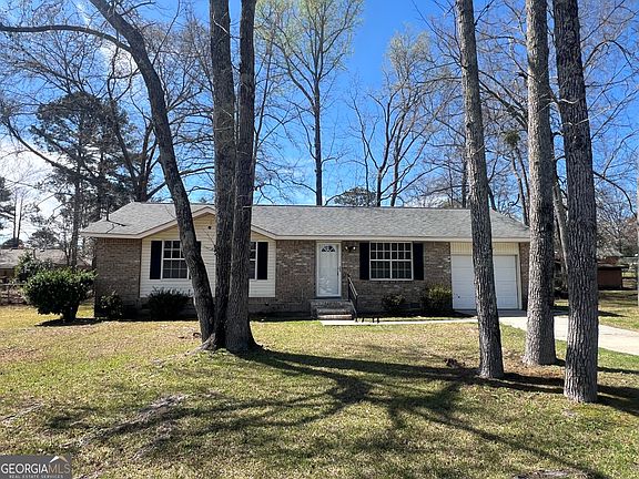 2nd image of 466 Edgar Cir