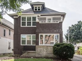 1629 N 54th St, Milwaukee, WI