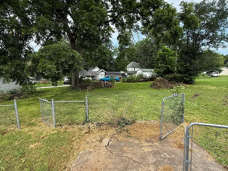 511 N Water Ave — Photo 5
