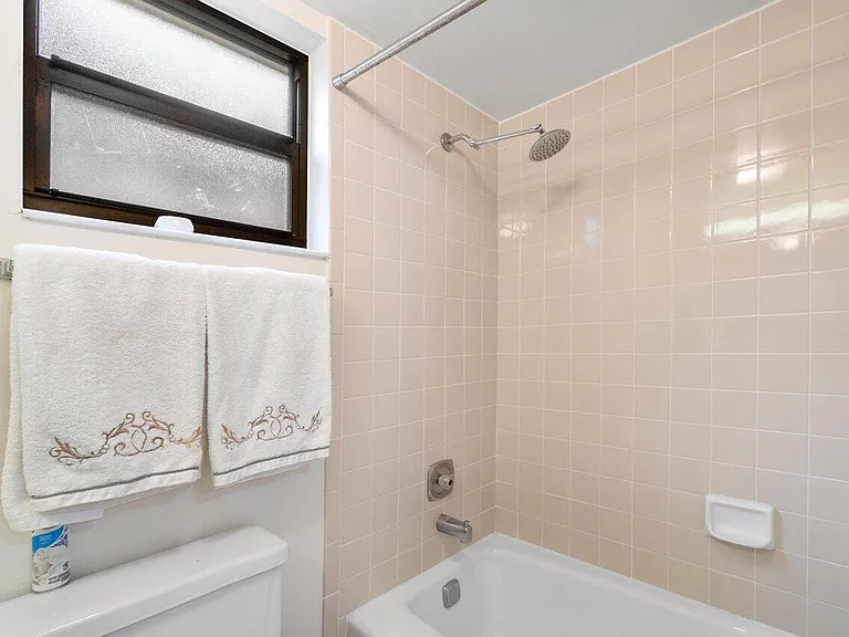 11863 Wimbledon Cir #427 — Photo 20