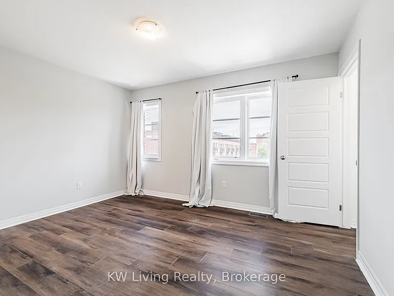 70 Plains Rd E #18 — Photo 24