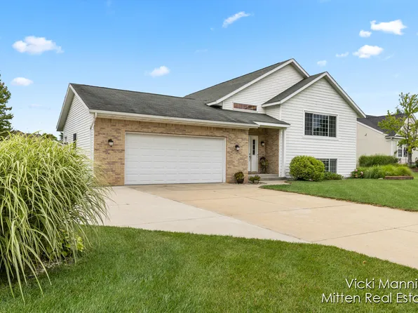 8531 Green Valley Rd SE, Caledonia, MI 49316