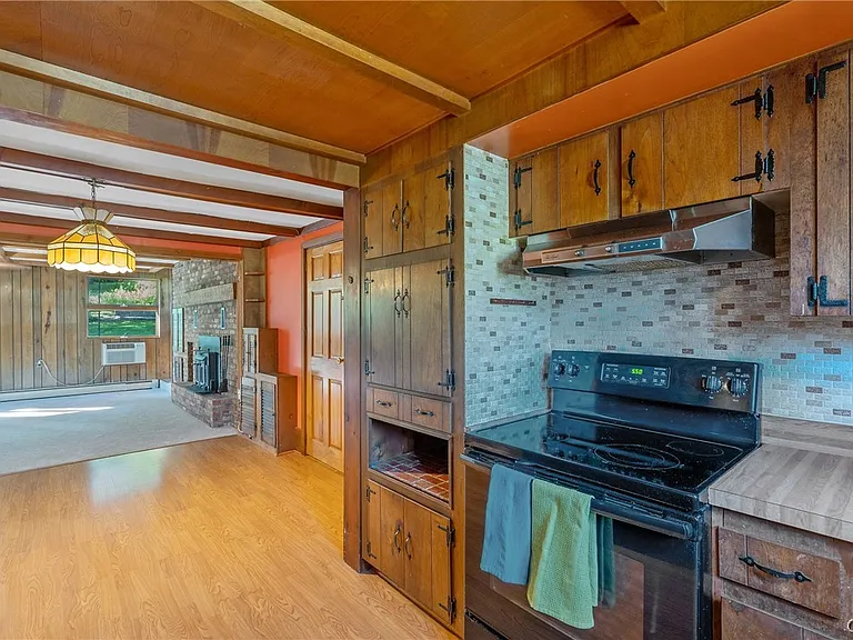6555 Woodchuck Hill Rd — Photo 23