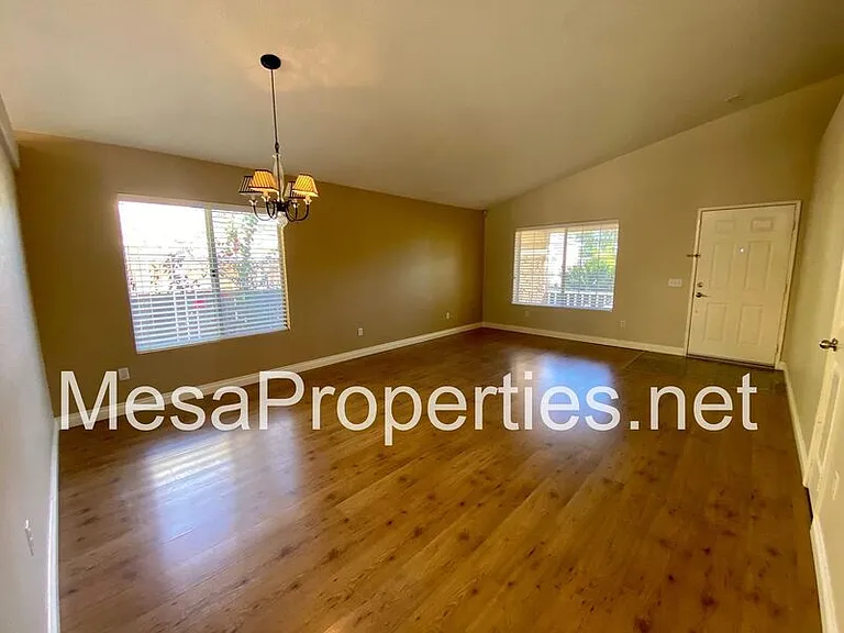 14042 Sweet Grass Ln — Photo 2