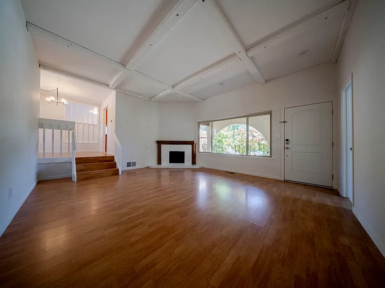 2022 Ascot Dr — Photo 22