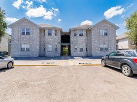 1802 Oasis Dr