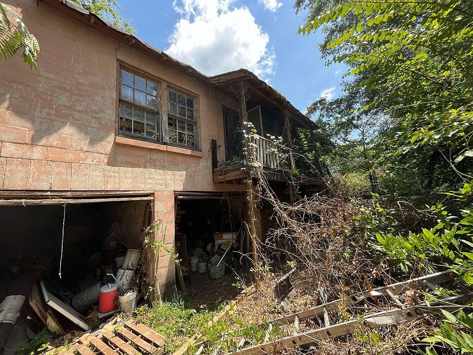 2nd image of 1007 E Main St
