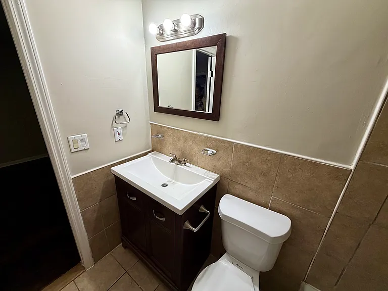 Bedroom #1 Bathroom