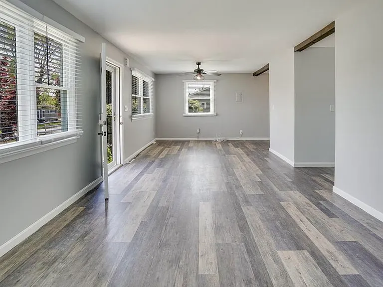 12 Normandy Dr — Photo 7