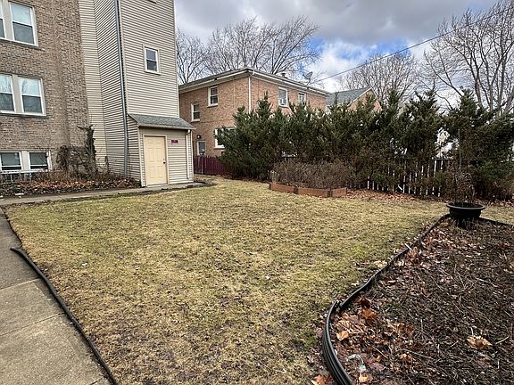 4th image of 7901 Keeler Ave #G