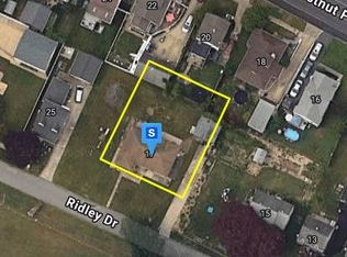 17 Ridley Dr, Wallingford, PA 19086