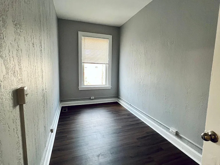 837 Hollins St #3A — Photo 14