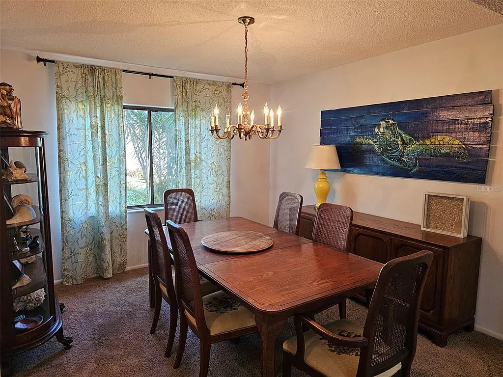 3 bed, 1592 sqft, $4,100 — Photo 4