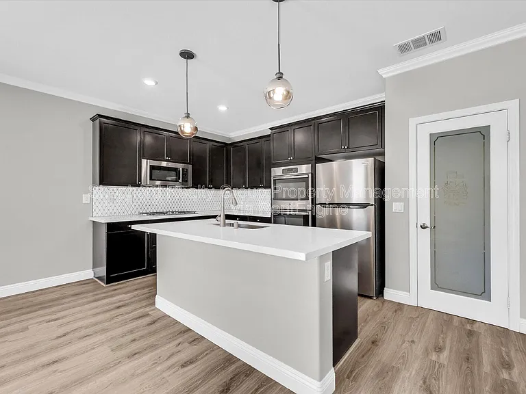 12167 Chutes Ct — Photo 10