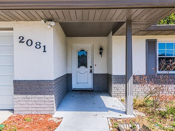 3rd image of 2081 Greenview Dr