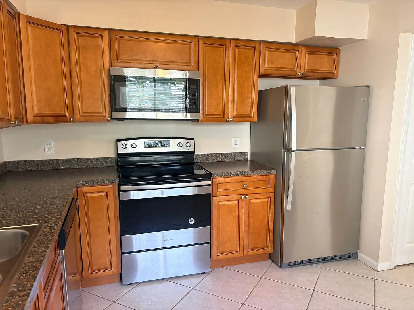 2/2 Townhome in Fort Myers for Rent — Photo 2