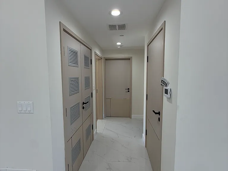 2215 N Naomi St #101 — Photo 2