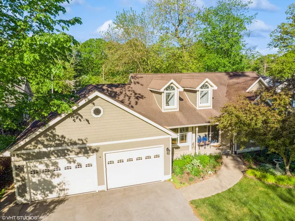 224 S Jameson St, New Buffalo, MI 49117