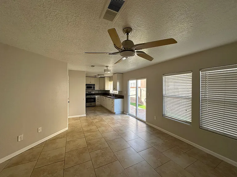 2139 Altura Verde Ln NE — Photo 6
