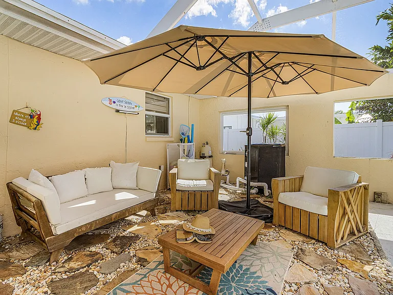 5816 SW 1st Pl — Photo 18
