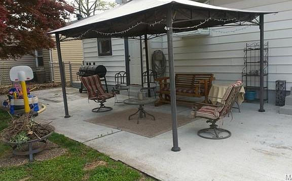 4th image of 12145 Hillcrest Pl