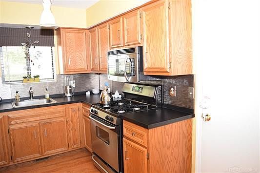 5th image of 31803 Cristina Dr