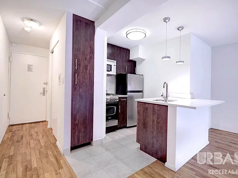 123 Bank St #230 — Photo 2