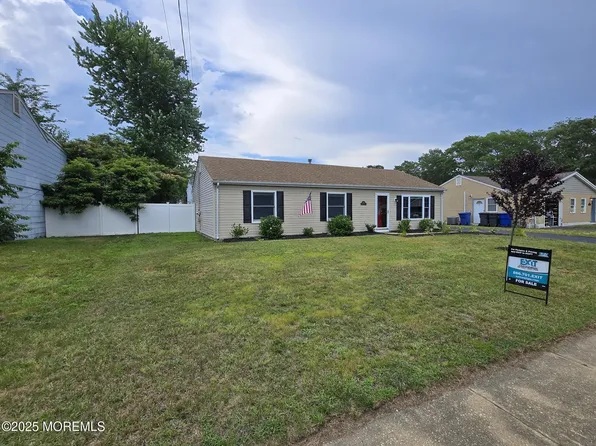 1236 Bewick Street, Toms River, NJ 08753