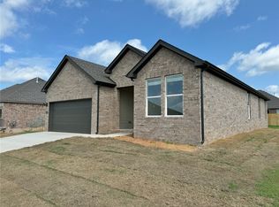 2232 Langford St, Pea Ridge, AR 72751