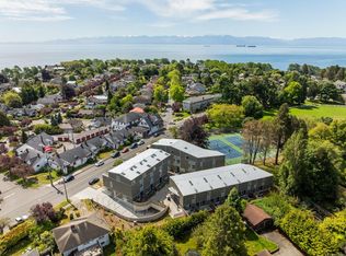 1720 Fairfield Rd #105, Victoria, BC V8S 1G3