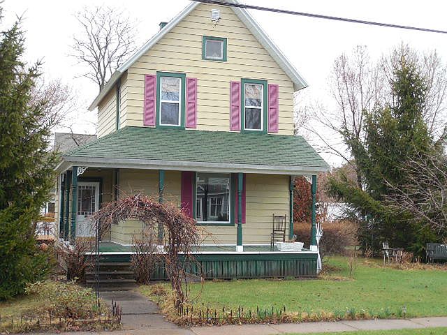 1st image of 813 Houghton St.