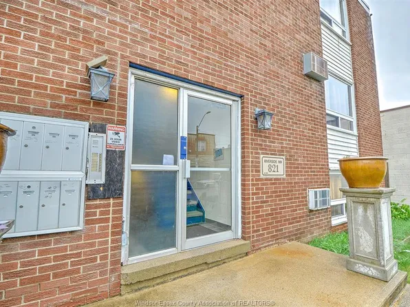 821 Pillette Rd #7, Windsor, ON N8Y 3B4