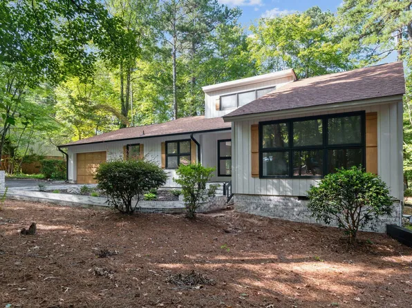 1902 Wedgewood Dr, Sanford, NC 27332
