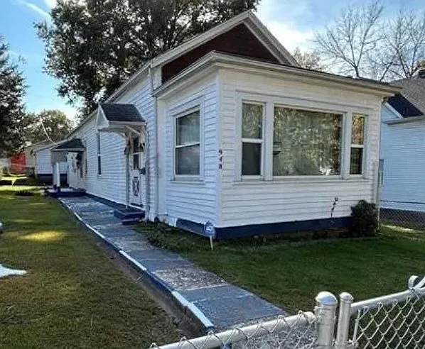 front view - 948 Harlan Ave