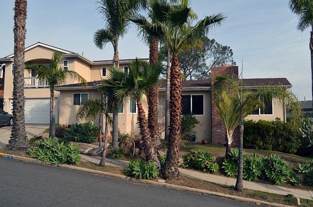 1st image of 3908 La Cresta Dr