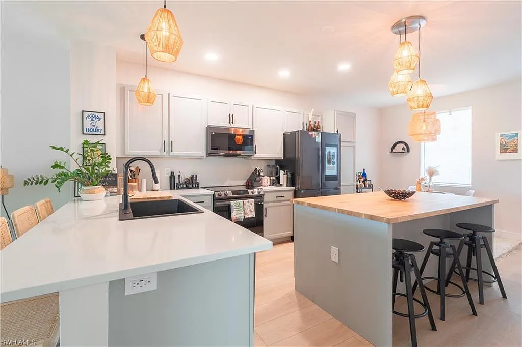 3 bed, 2.0 bath, 1258 sqft, $2,800 — Photo 4