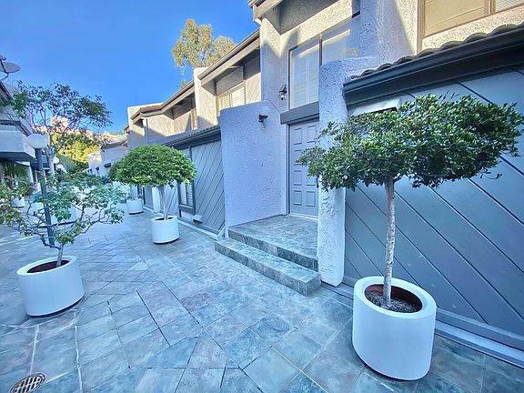 2nd image of 1925 S Beverly Glen Blvd APT 41