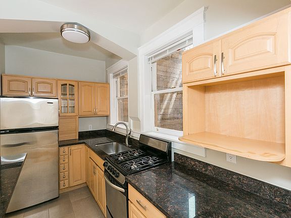 3rd image of 346 Leavenworth St APT 102
